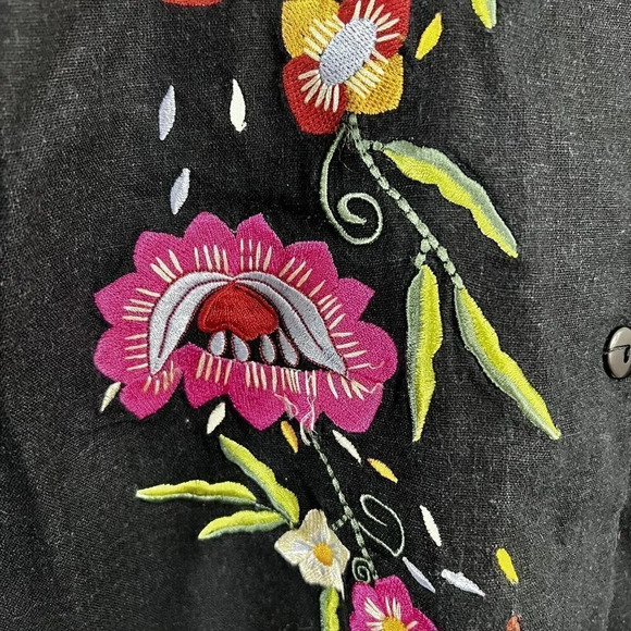 A.K.L. Black Linen Blend Colorful Flower Embroidered Button Up Shirt Womens 2X - Picture 6 of 9
